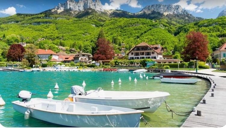 Highly Recommended Apartment Steps From The Lake Annecy Esterno foto